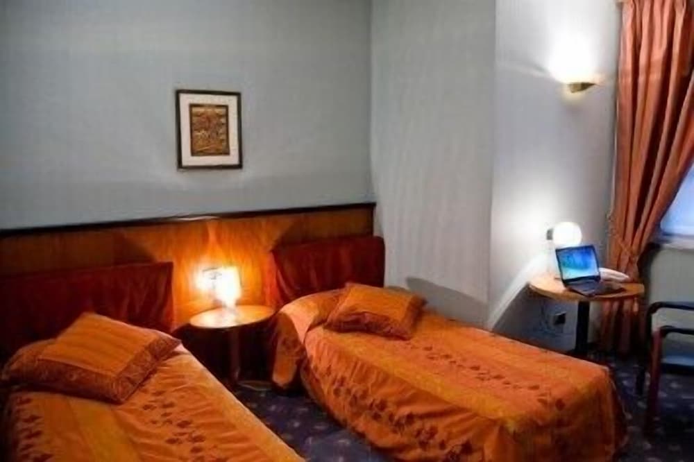 Economy Double Room photo 3