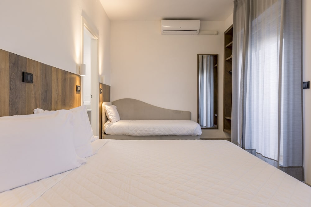 Triple Room, Partial Sea View photo 1