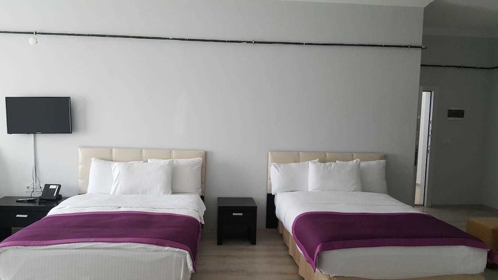 Standard Triple Room photo 2