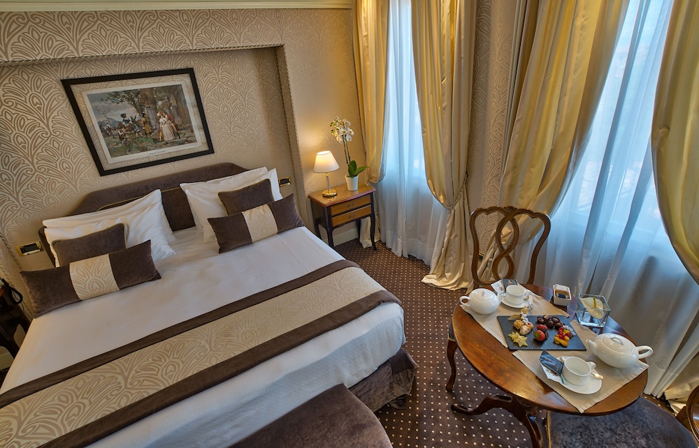 Classic Room, City View