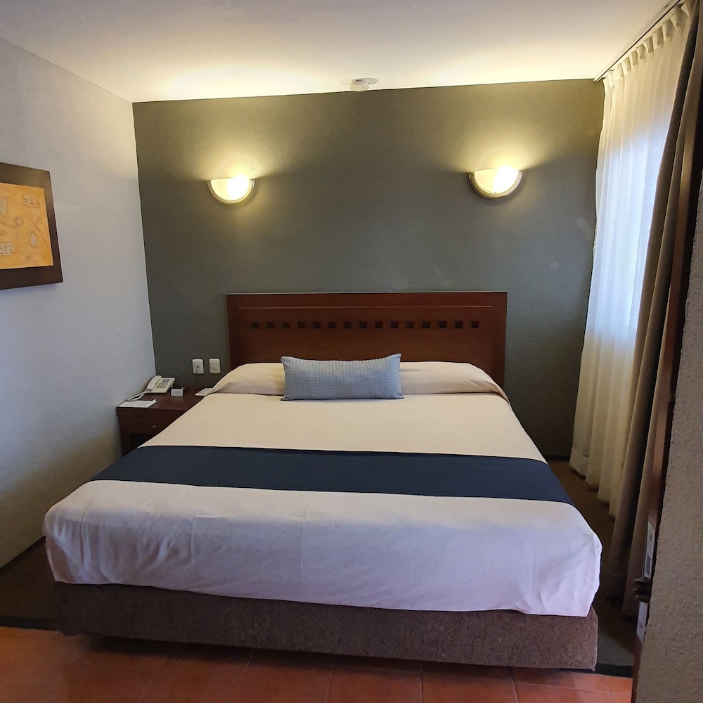 Economy Room, 1 King Bed