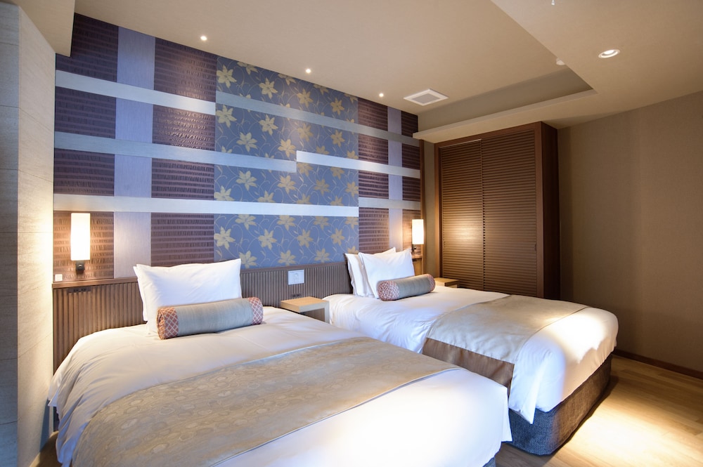 Ocean View Suite photo 1
