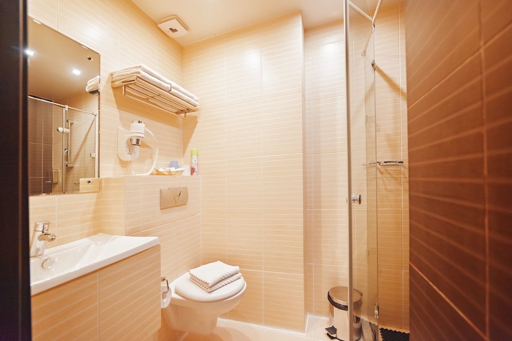 Standard Twin Room photo 2