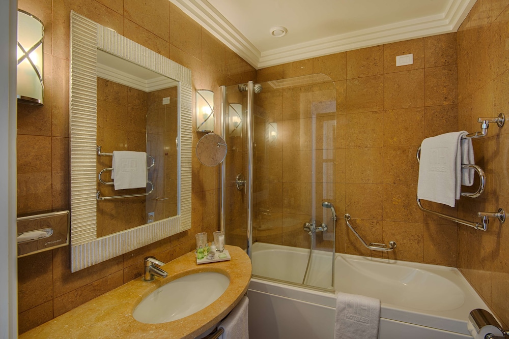 Superior Room, Terrace, Sea View - Photo 2
