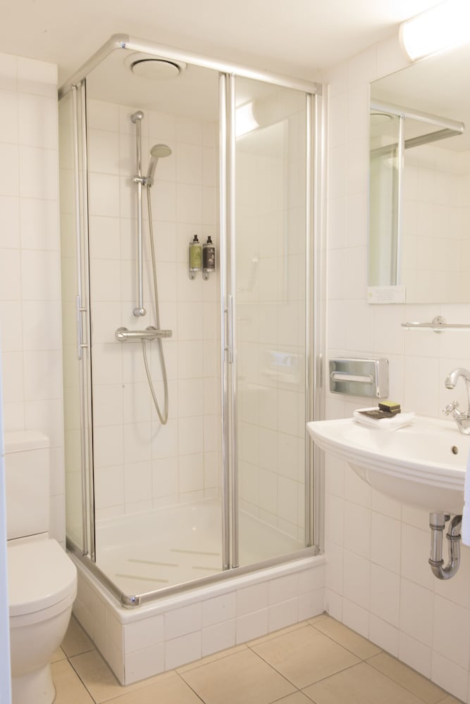 Room, 1 Queen Bed, Canal View thumbnail 5