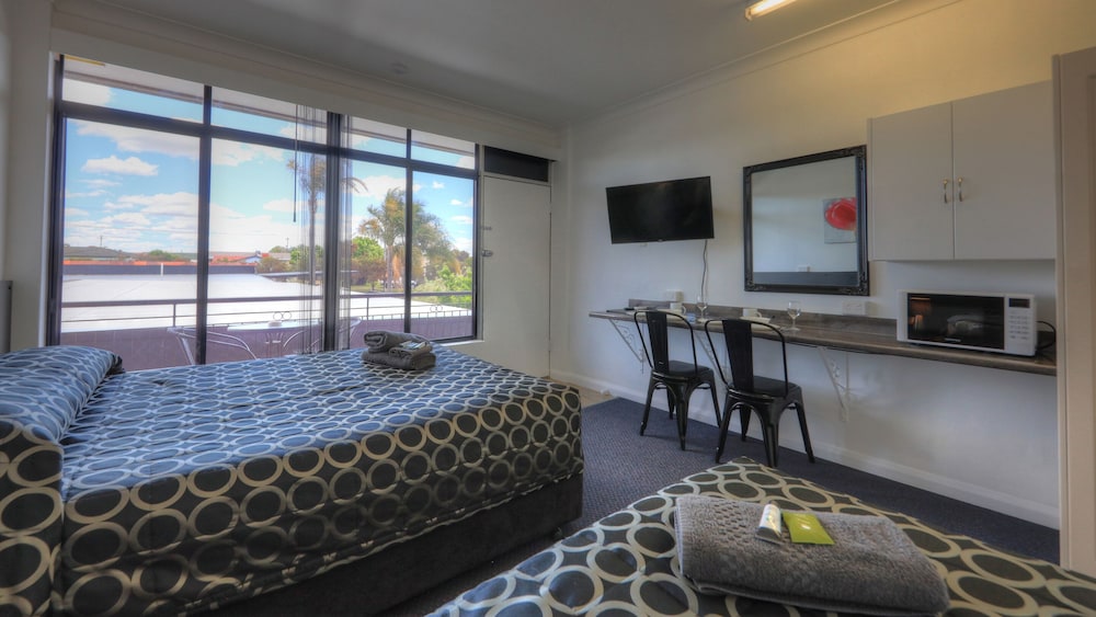 Deluxe Double or Twin Room photo 3