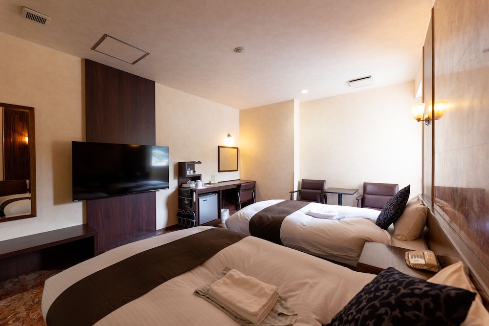 Twin Room, Non Smoking - Photo 12