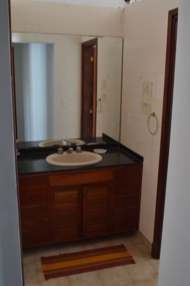 Basic Double Room, 1 Double Bed, Shared Bathroom, Courtyard View photo 2