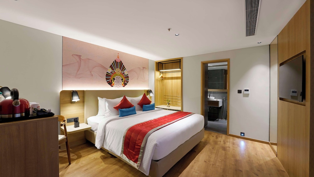 Premium Room, 1 King Bed, Non Smoking, Garden View