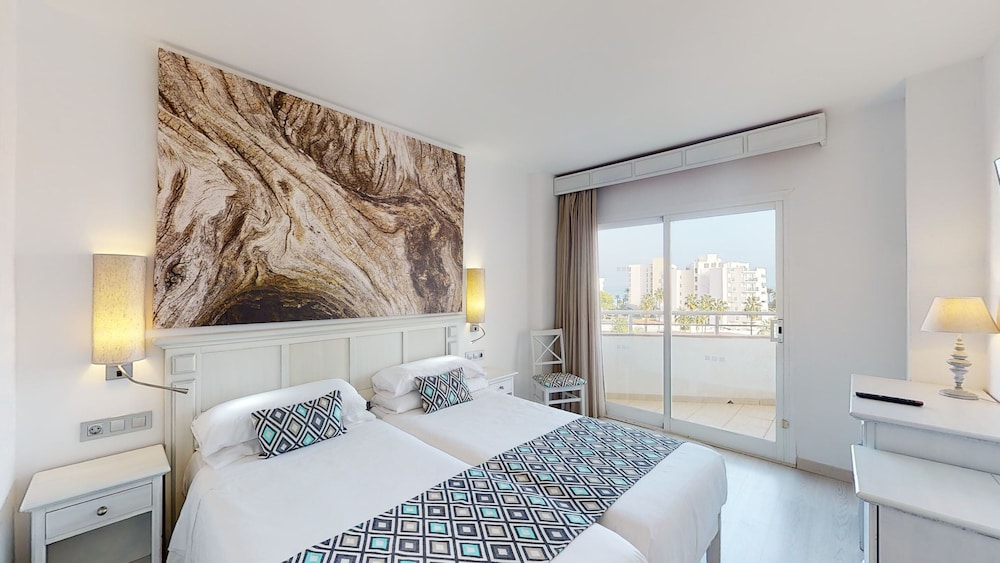 Double Room Panoramic View photo 3