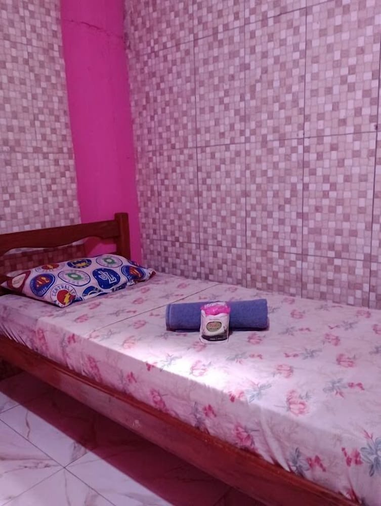 Basic Single Room photo 3
