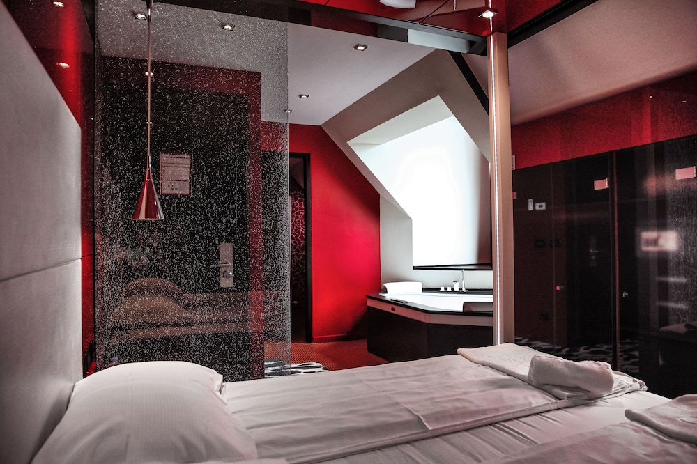 Exclusive Studio Suite photo 2