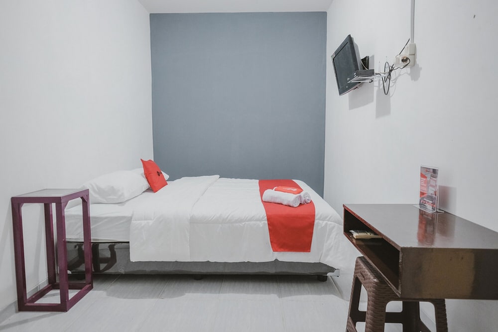 Double Room (Reddoorz)