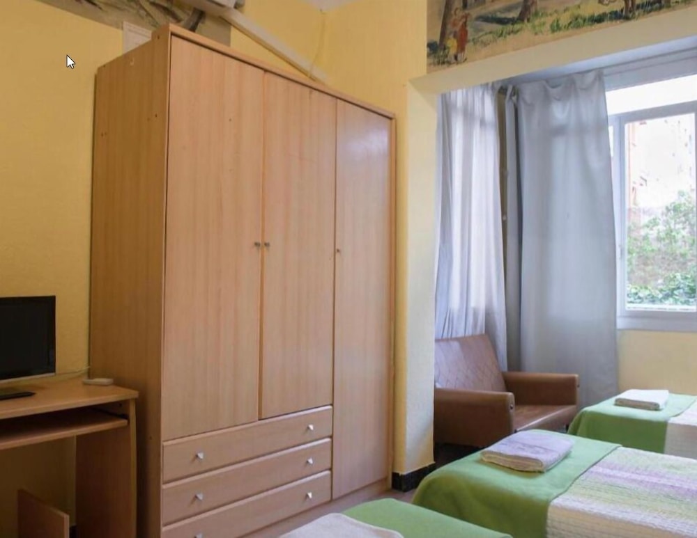 Habitación triple, baño privado