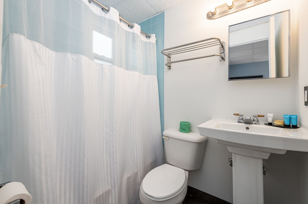Classic Double Room, 2 Double Beds photo 2