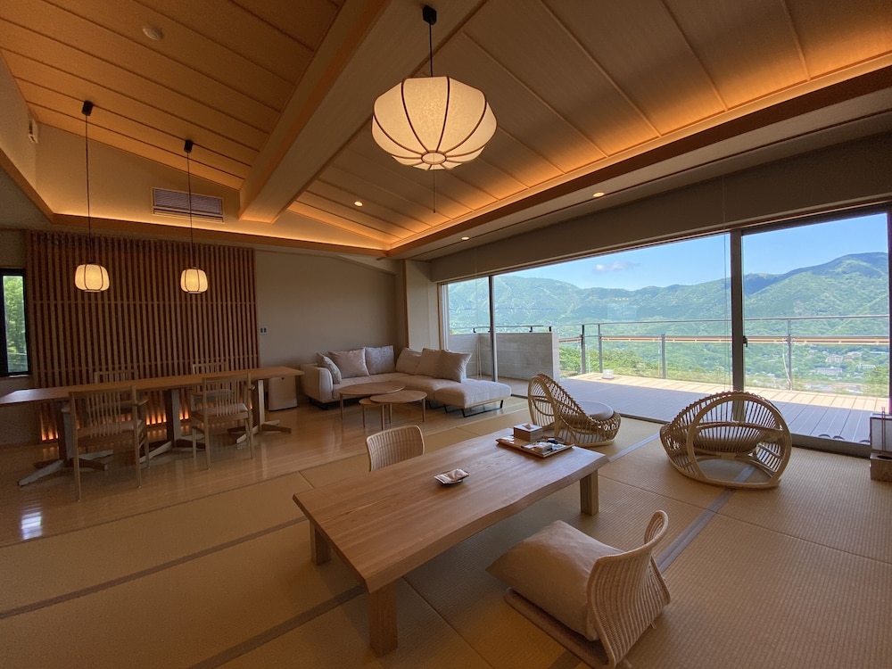 Family Suite, Non Smoking, Mountain View