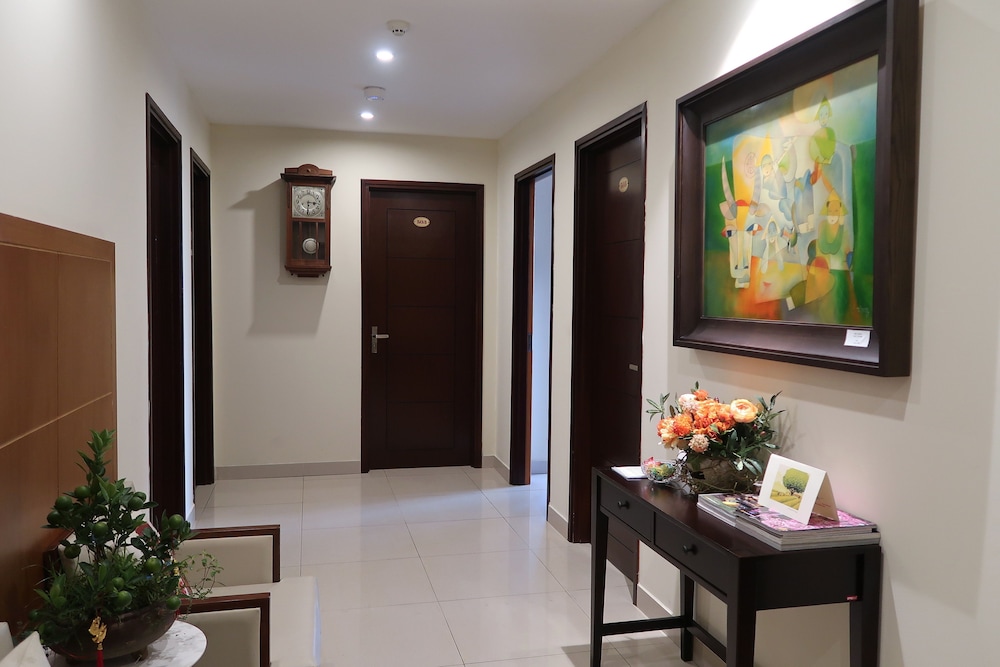 Luxury Apartment, 4 Bedrooms, City View, Garden Area