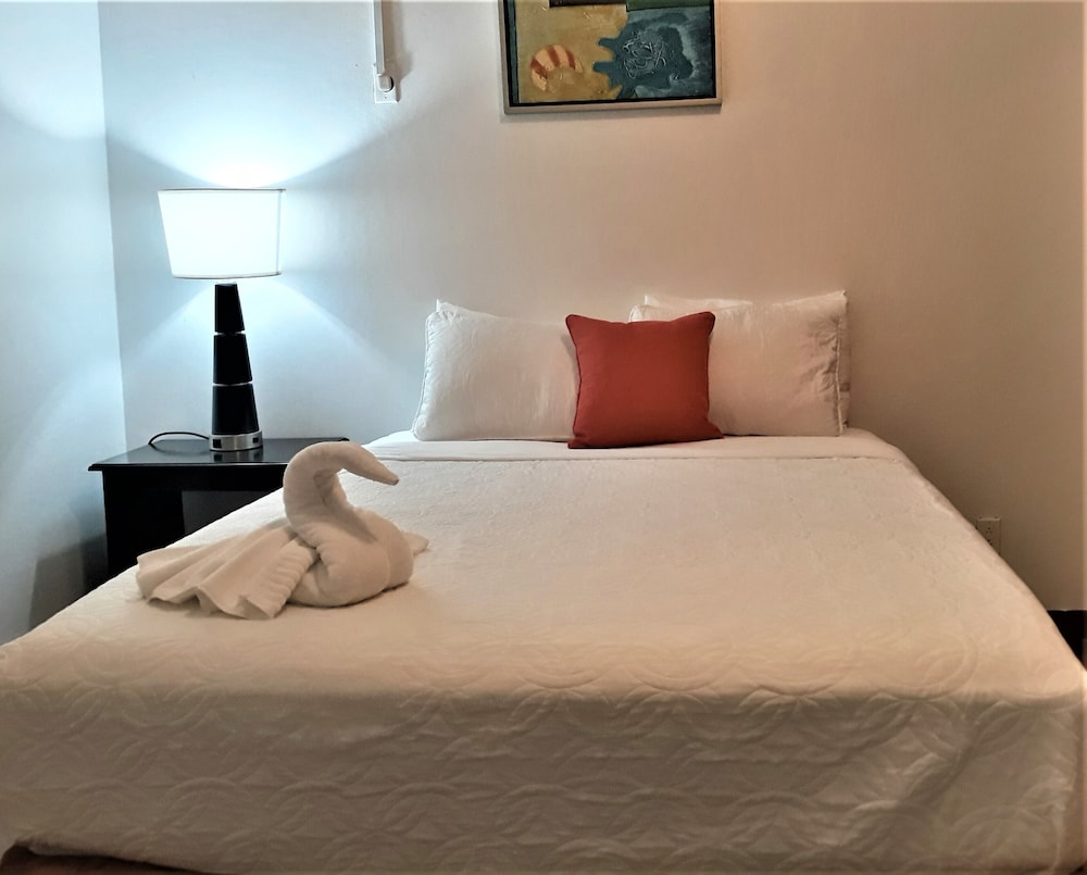 Deluxe Suite, 2 Bedrooms, Garden View, Ground Floor photo 3