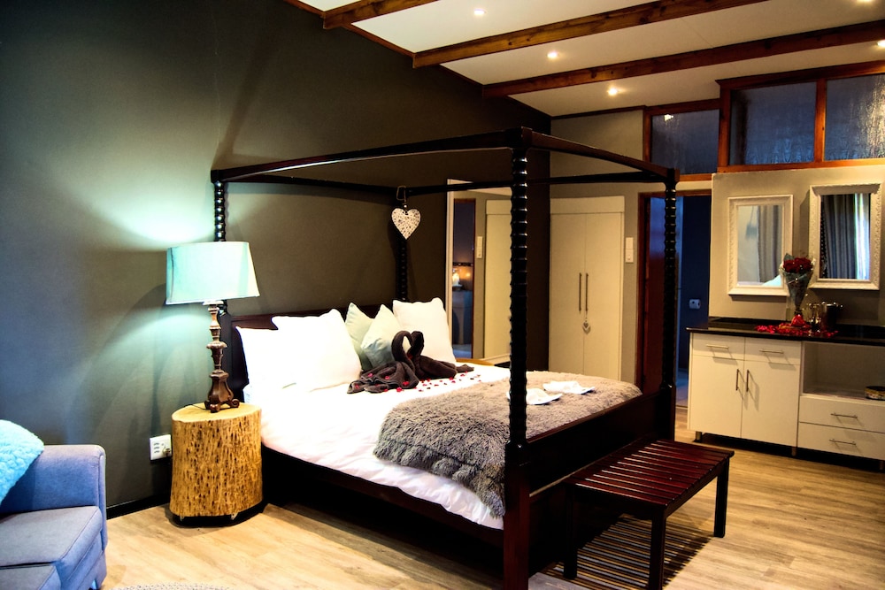 Honeymoon Suite photo 1