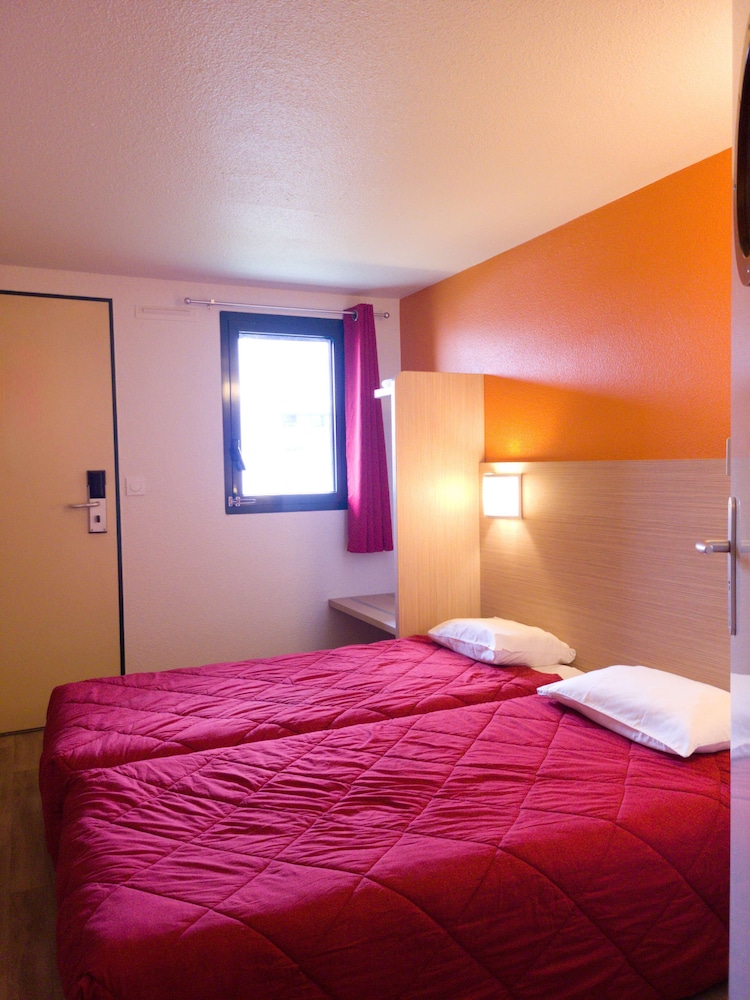 Standard Room, 2 Twin Beds - Photo 2