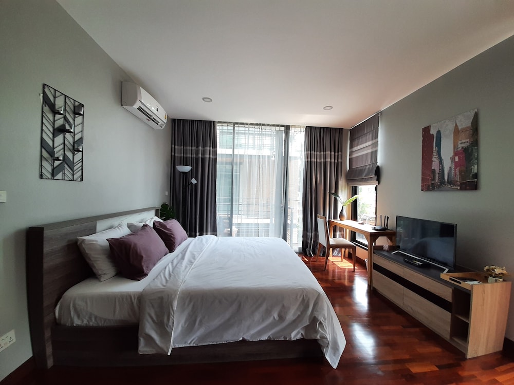 Grand Family King Room With Balcony photo 2