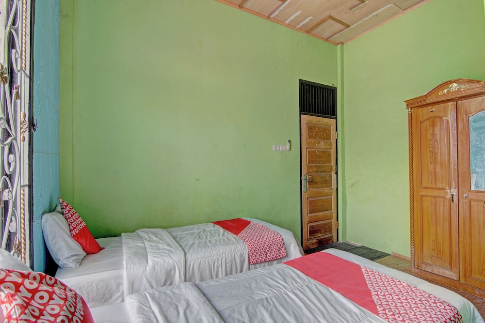 Standard Twin Room photo 2