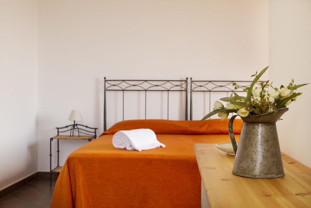 Standard Double or Twin Room, Garden View photo 3