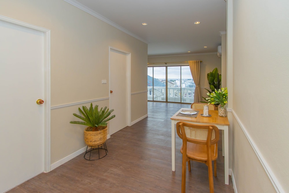 Royal Suite - Photo 16