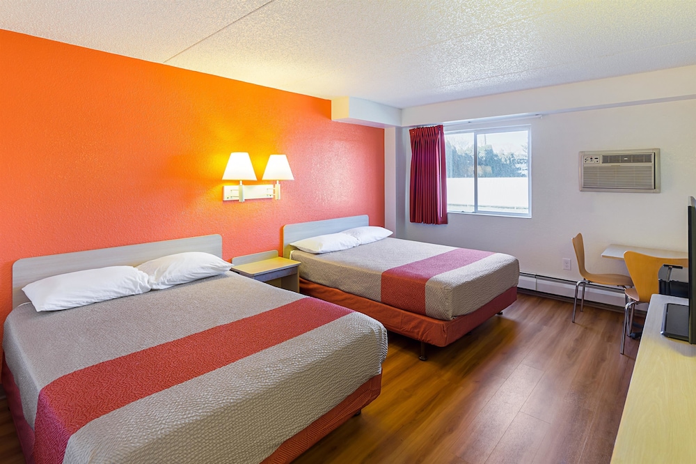 Standard Room, 2 Double Beds, Non Smoking photo 1