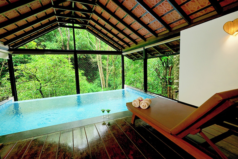 Honeymoon Room photo 2