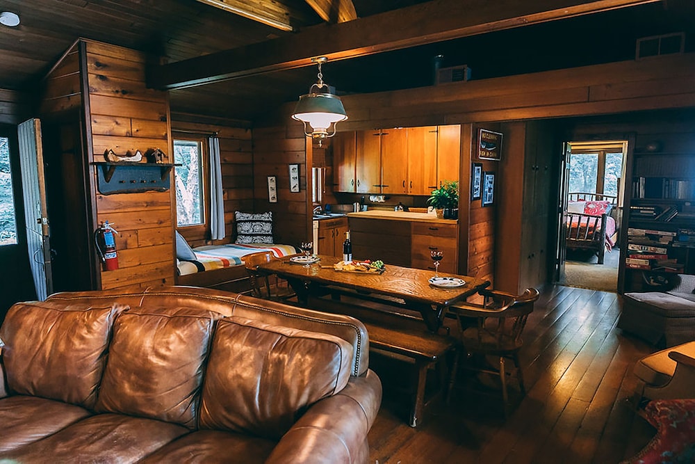 Cabin photo 2