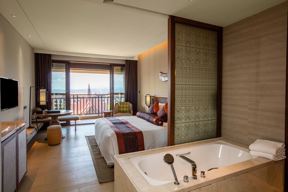 Premium Room, Club Lounge Access (Lounge Access)