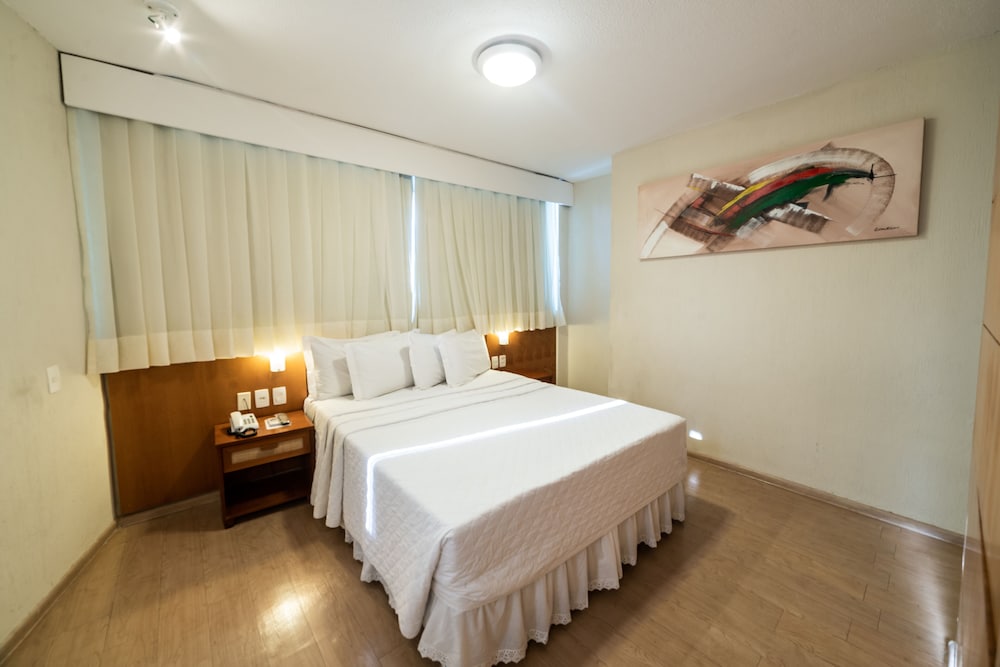 Suite - Photo 5