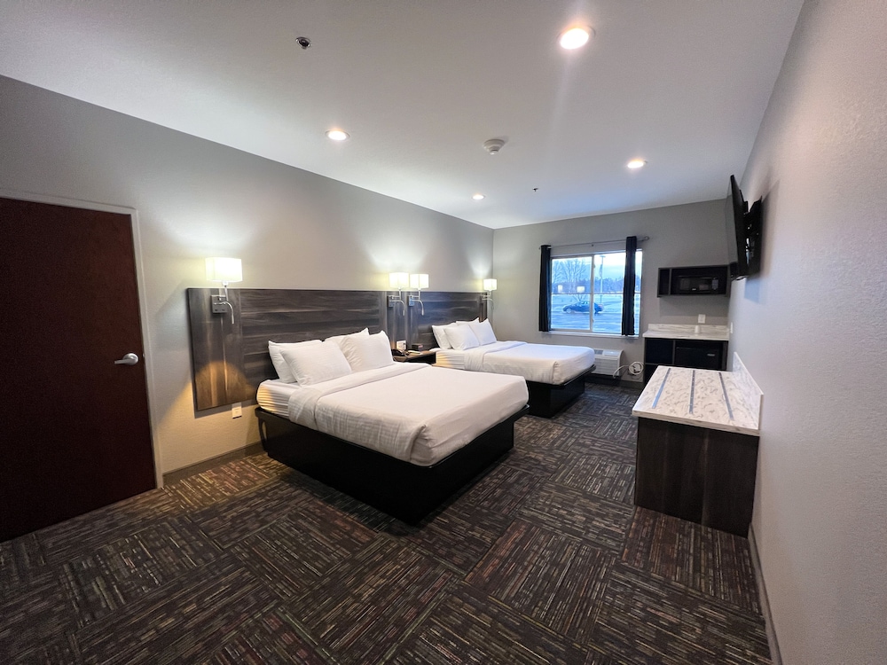 Premier Room, 2 Queen Beds photo 1