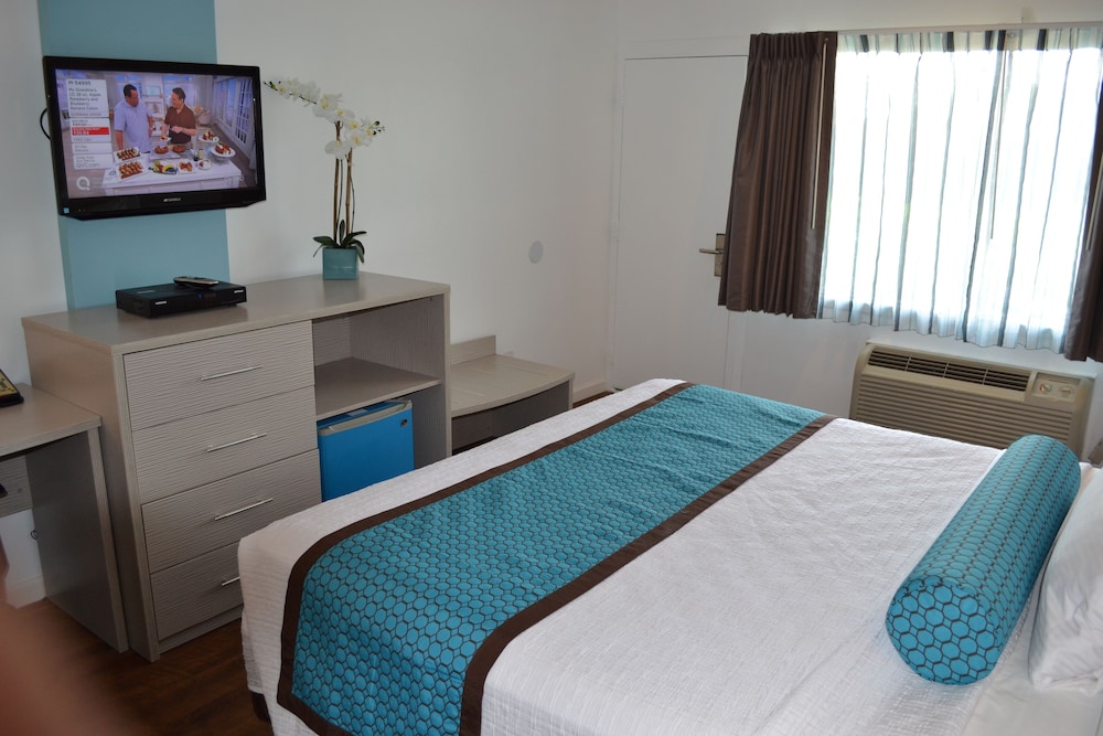 Superior Room, 1 King Bed, Private Bathroom photo 2