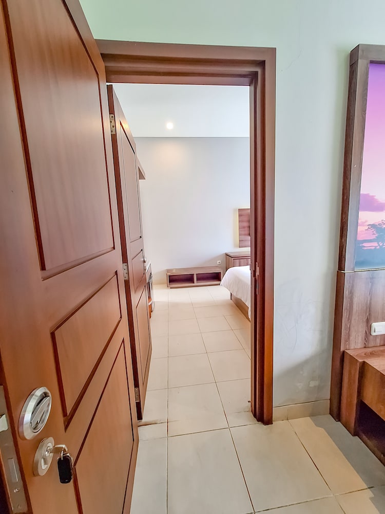 Suite - Photo 5