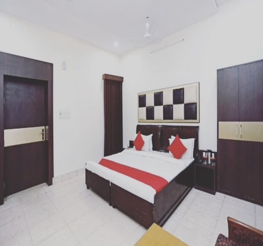 Deluxe Room - Photo 3