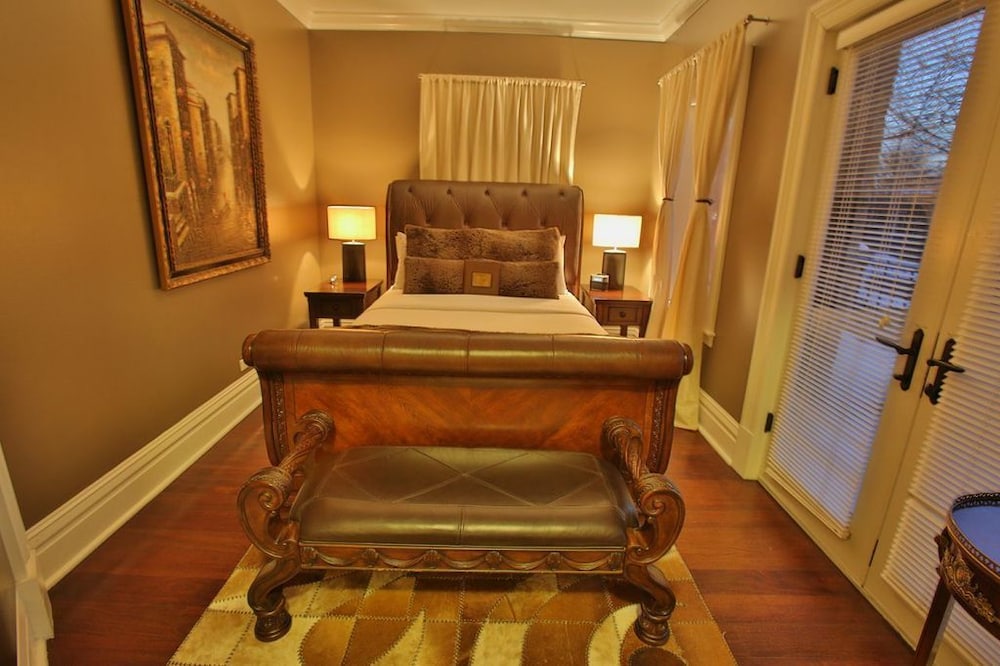 Venetian Suite