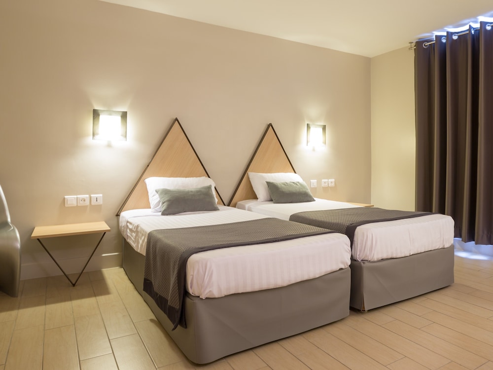 Twin Room Courtyard - Photo 1