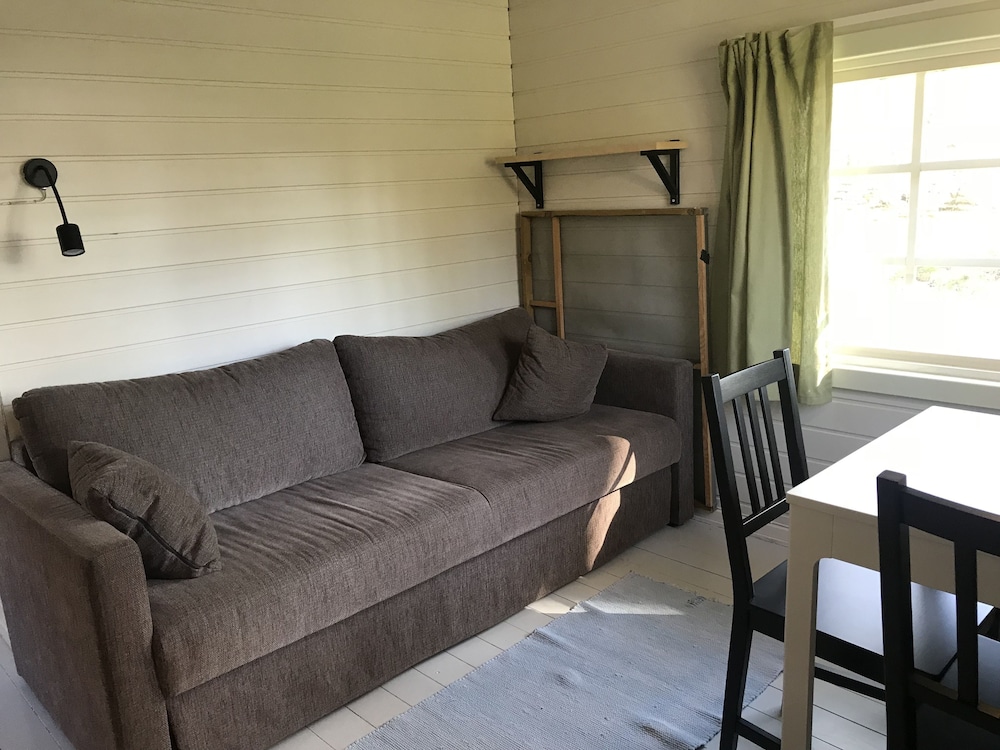Basic Cabin, Lake View (Humsjöstugan) photo 1