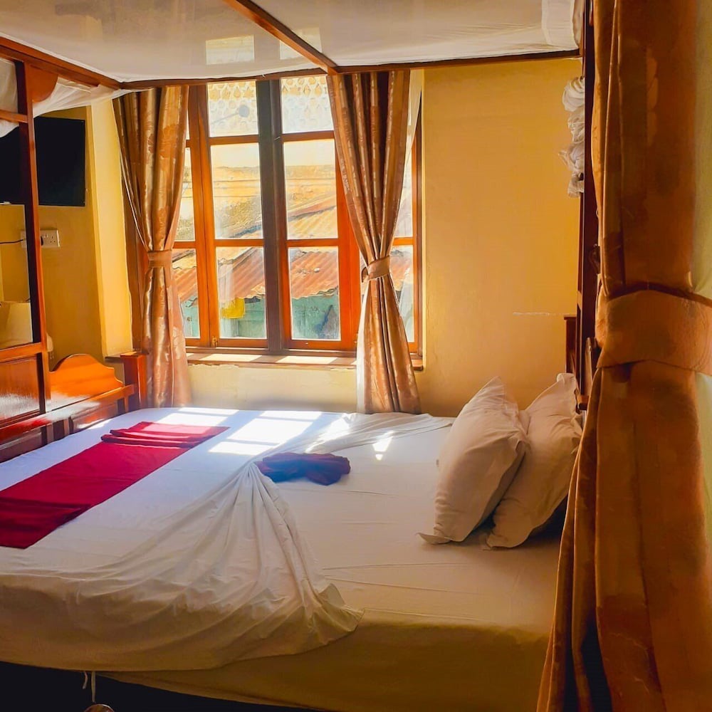 Comfort Room, 1 Bedroom, City View