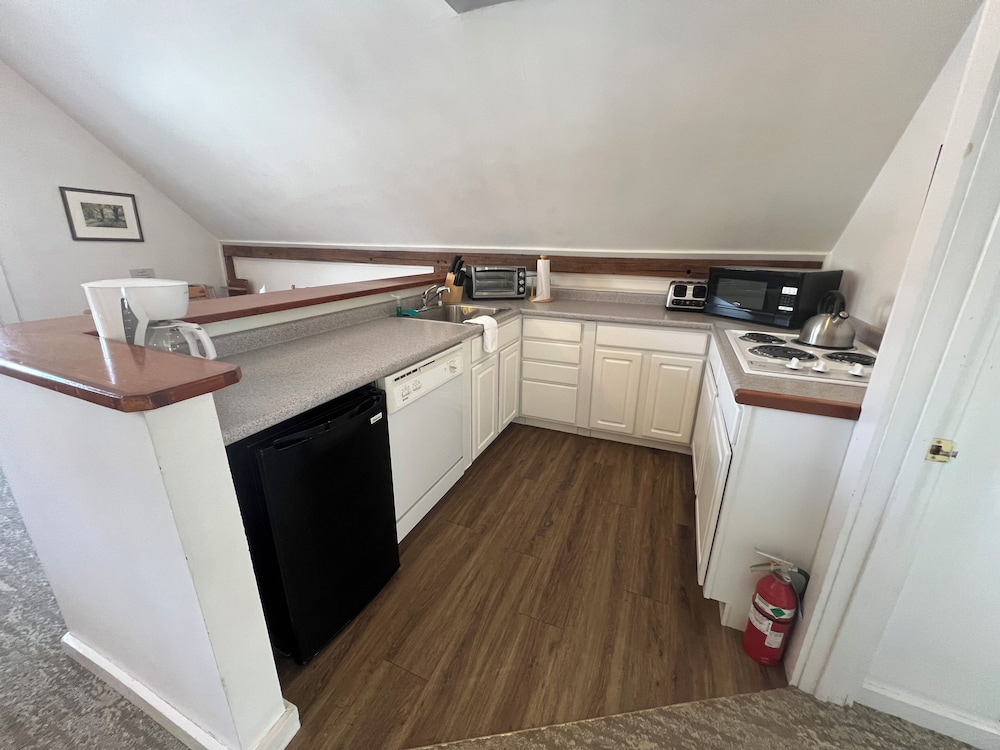 Carriage House photo 3