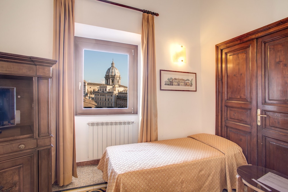 Standard Single Room photo 2