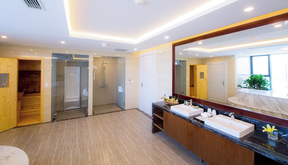 Presidential Double Room, Ocean View photo 2