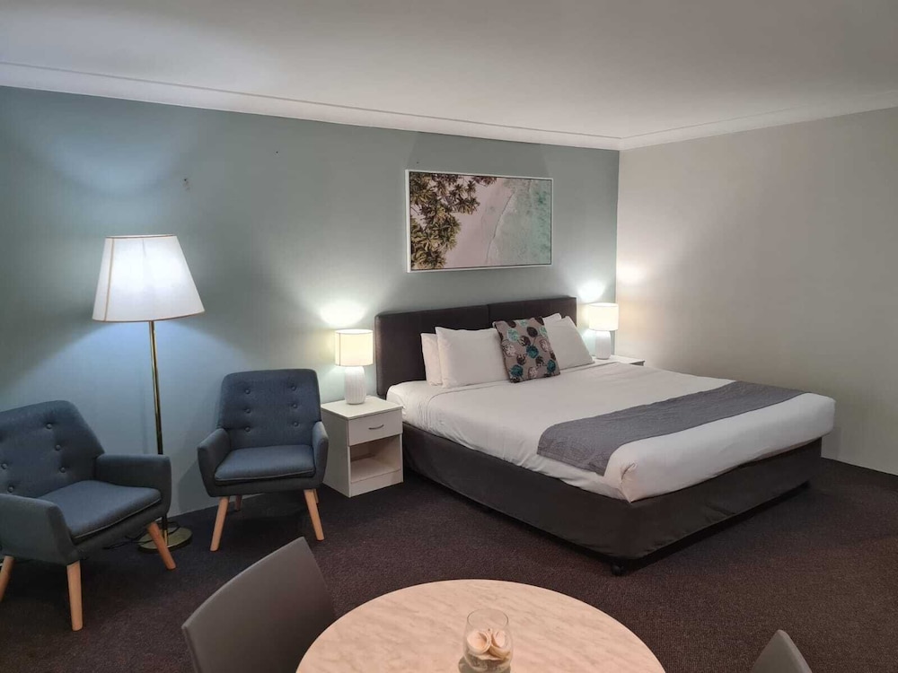 Executive Room, 1 King Bed, Non Smoking, Garden View