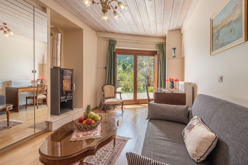 Junior Chalet (Athina) photo 3