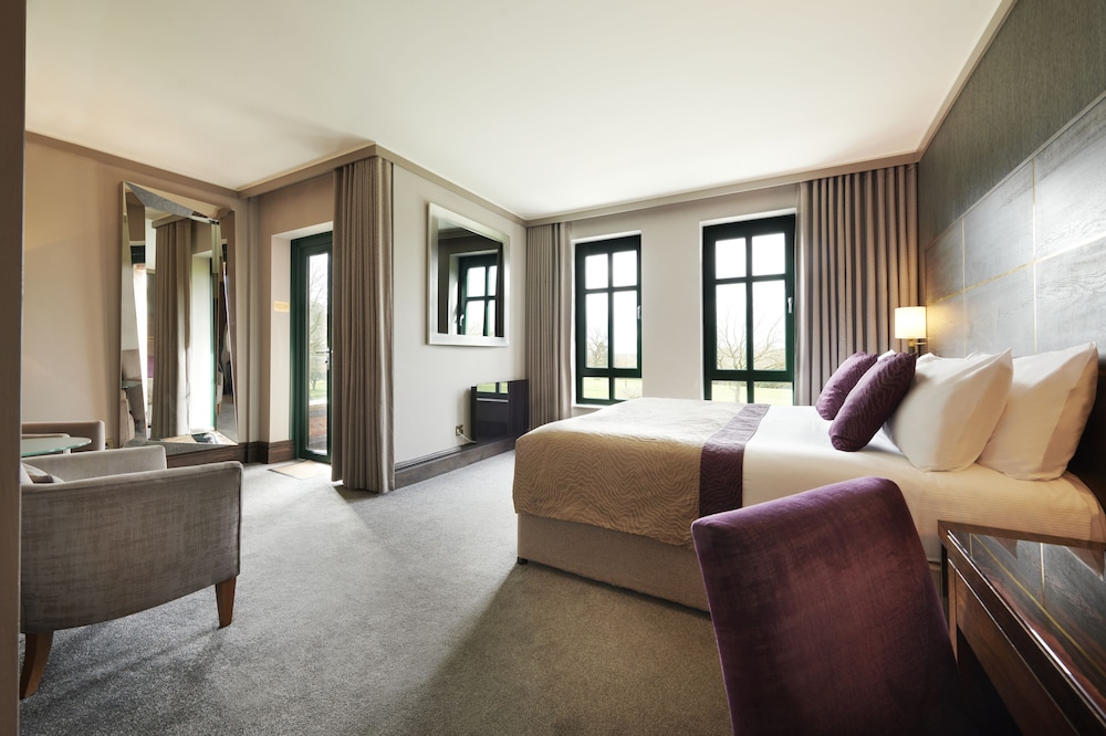 Classic Double Room with Balcony photo 2