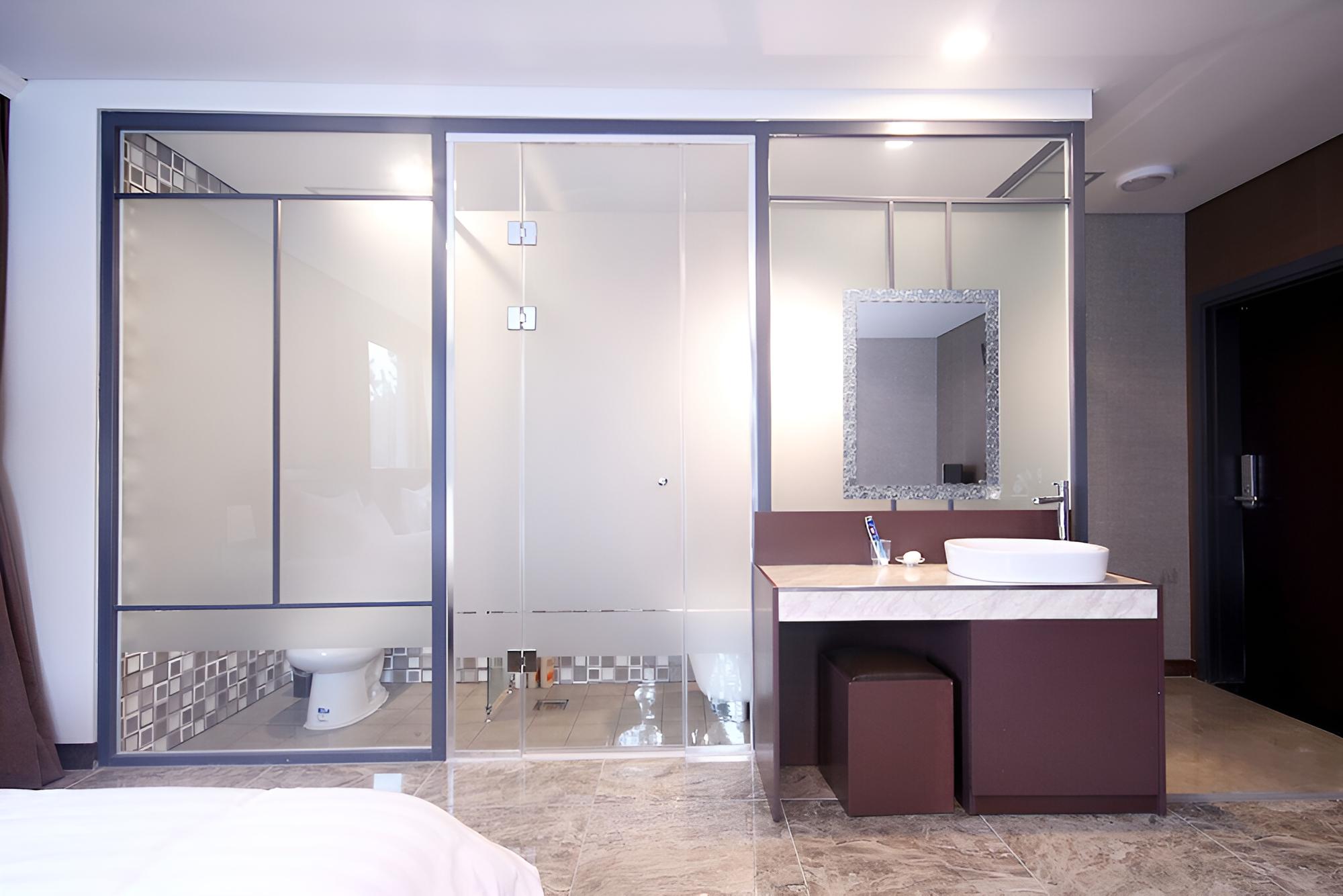 Room (SUITE) - Photo 7