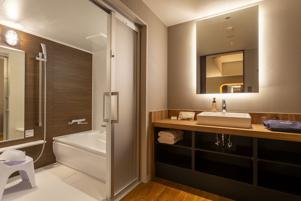 Universal Twin Room - Photo 5