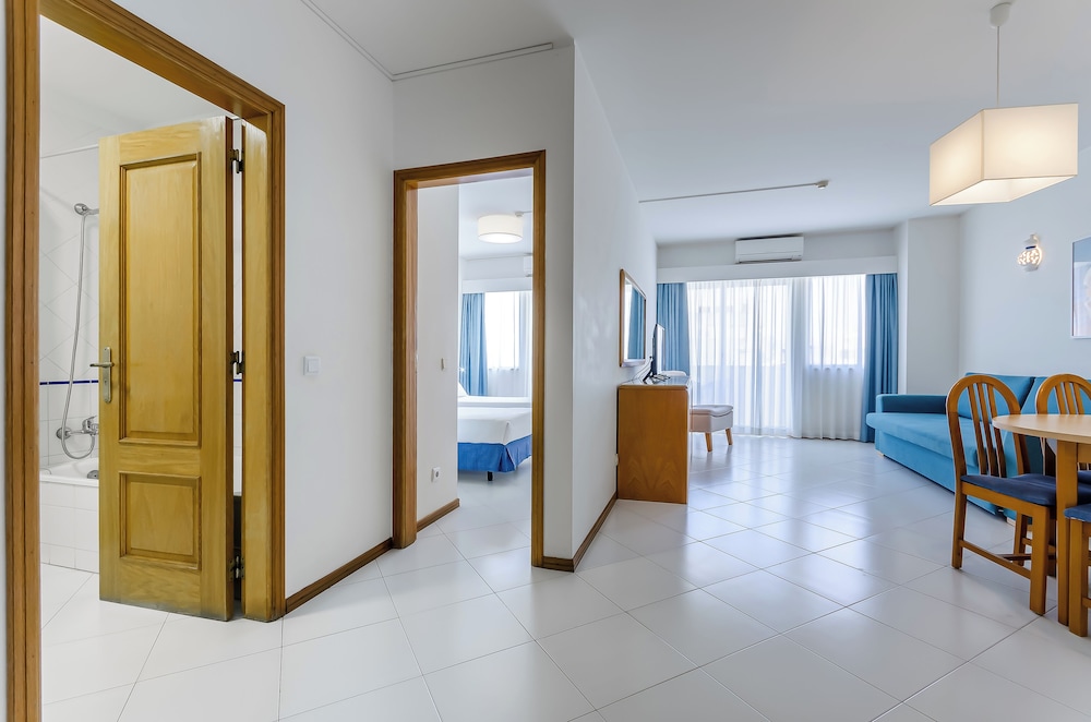 Apartment, 1 Bedroom, Partial Sea View - Photo 6